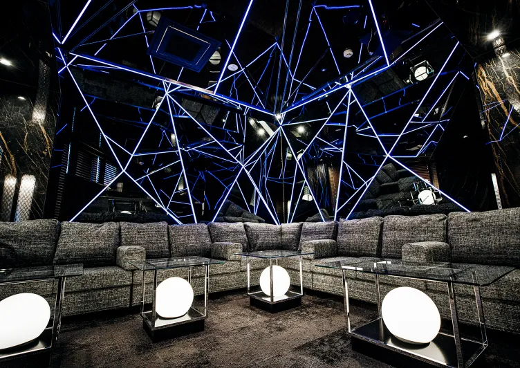 VIP ROOM