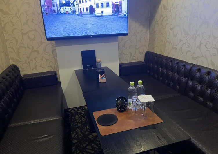 VIP ROOM３