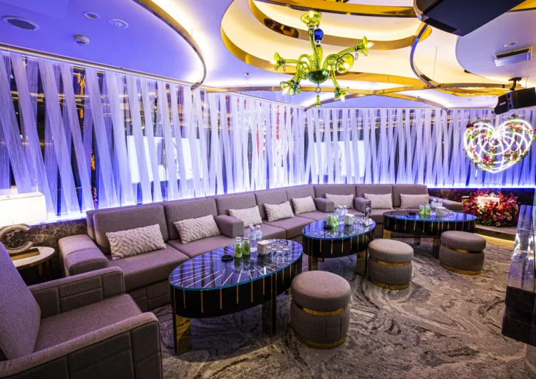 VIP ROOM5